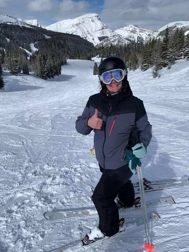 Rosie skiing