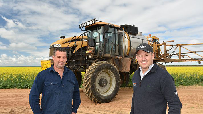 Trevor Piggott and Ty Gronow talking about Aviator Xpro