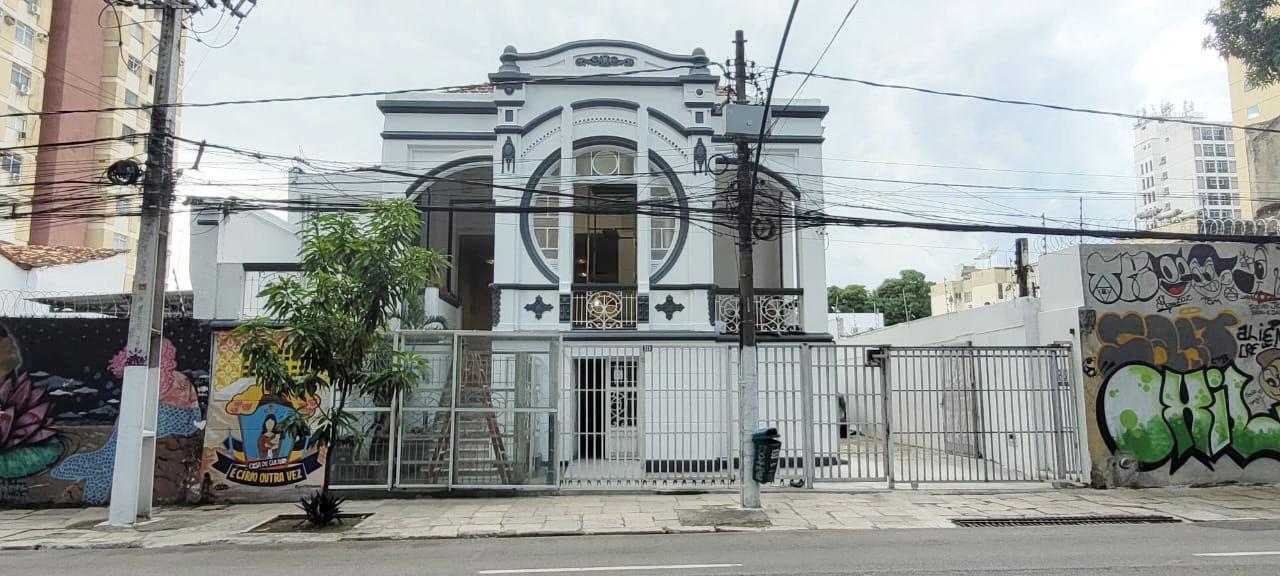 Foto da fachada do Casarão, localizado na Avenida Nossa Senhora de Nazaré, em Belém do Pará